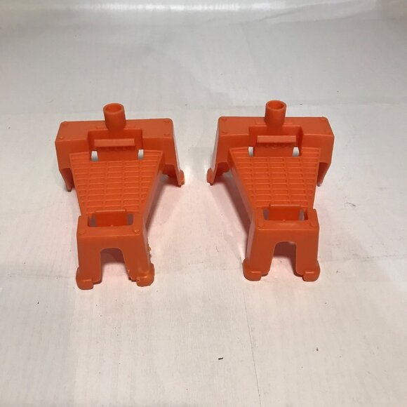 Thomas the Train Trackmaster Curved Track Supports x 2 Orange - Picture 3 of 9